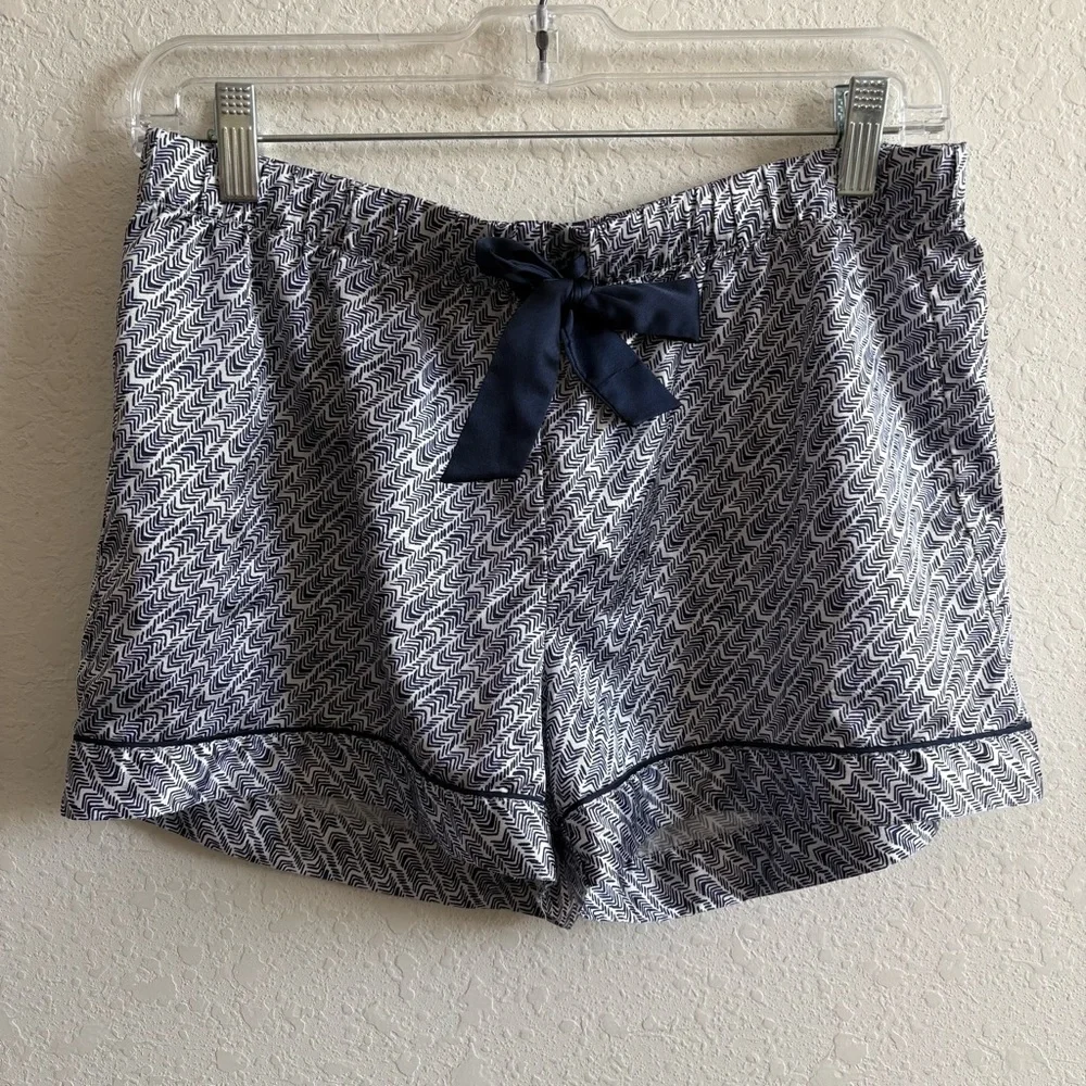 Victoria's Secret Navy Abstract Print satin pajama shorts elastic waist size S
